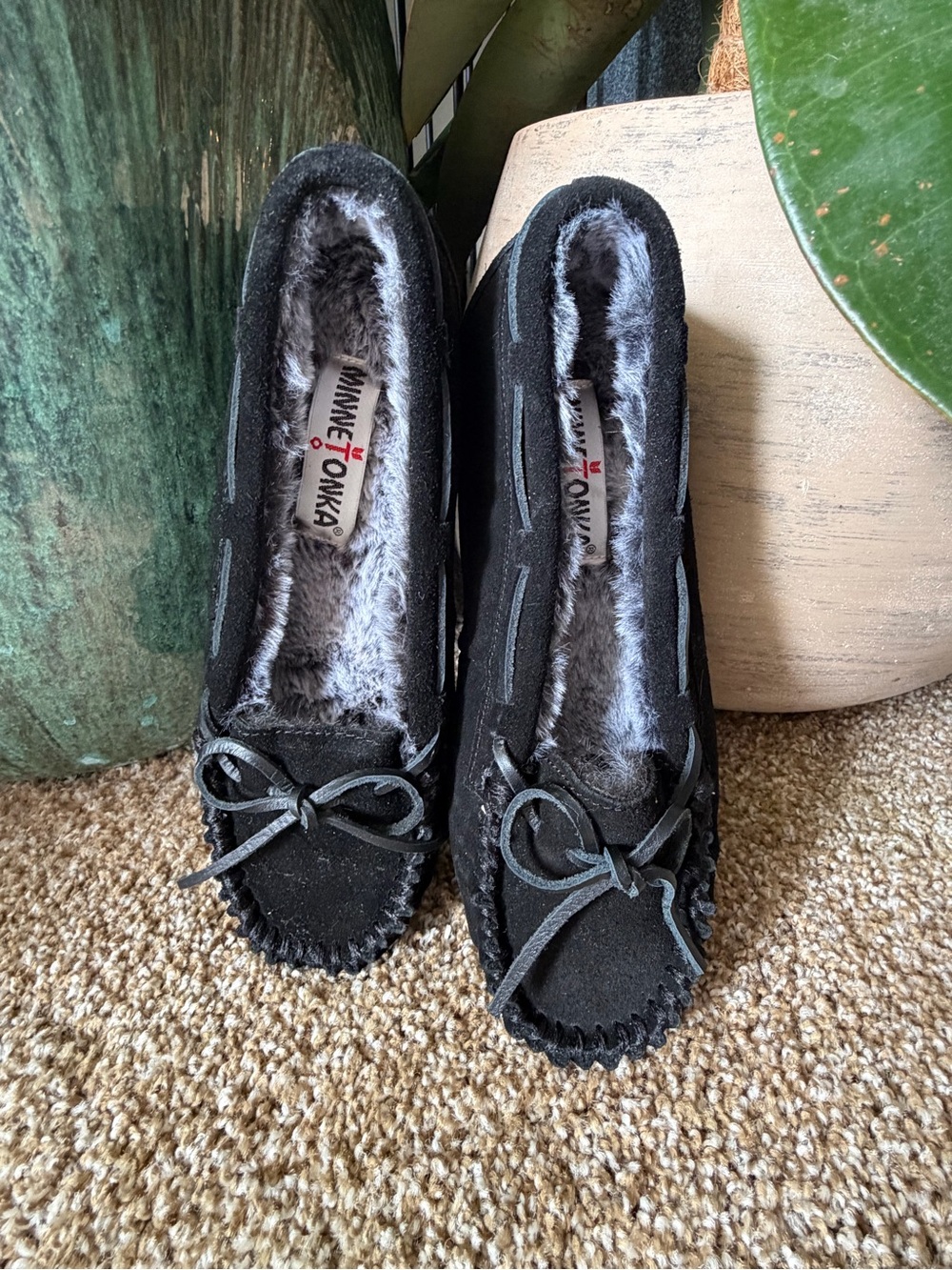 Minnetonka Black Suede Moccasin Slippers with Gray Faux Fur